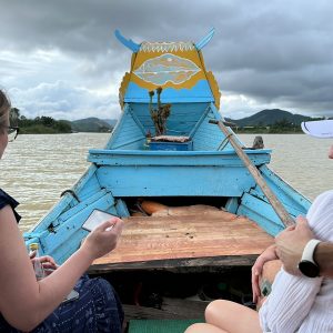 Boat trip with guests on Perfume river